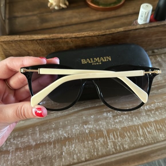 Balmain Paris BL 2102 01 Sunglasses - Picture 2 of 4